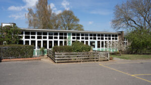 External shot of the Molehill Primary Academy building.